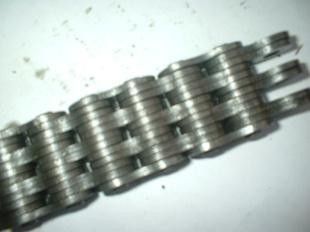 非開挖水平定向鉆機與鉆井機鏈條供應解析 板式與滾子鏈條的選擇與應用